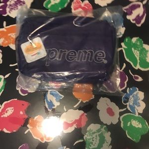Supreme shoulder bag